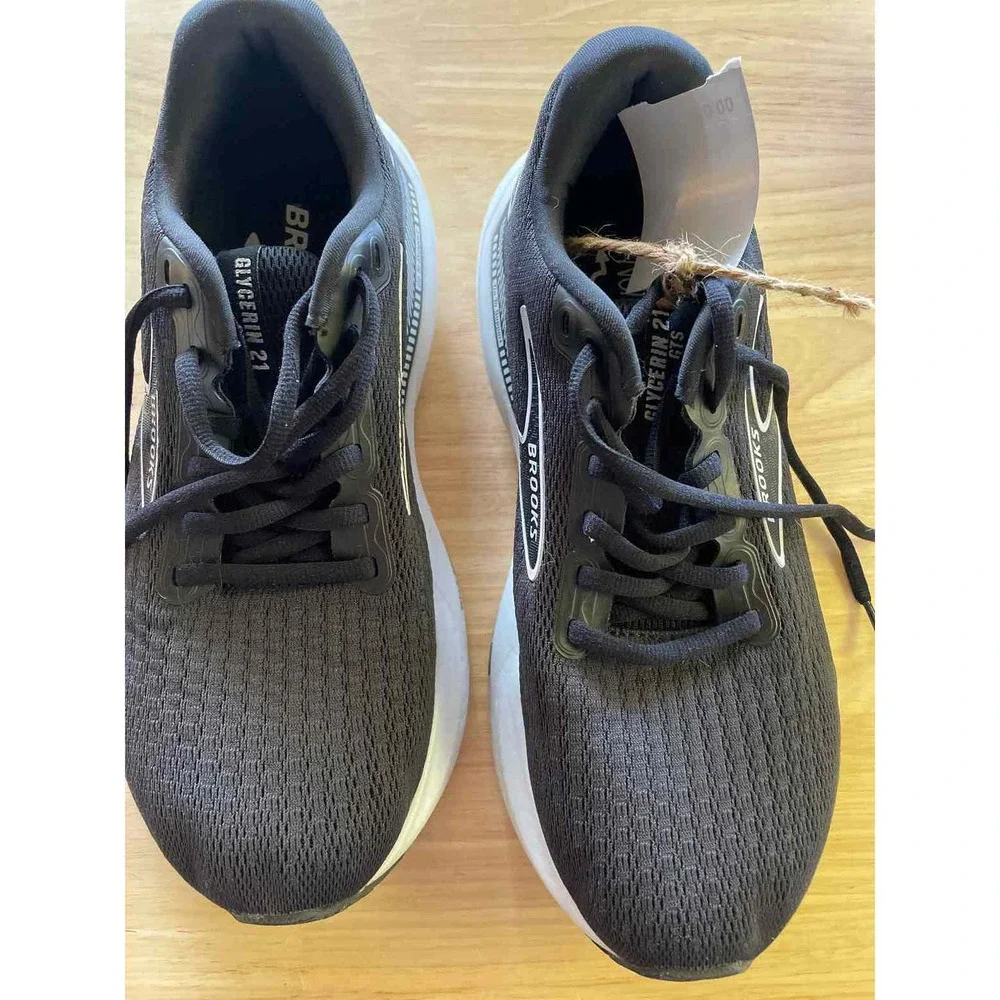 Women's Shoe Size 9 Brooks Black Running Shoes